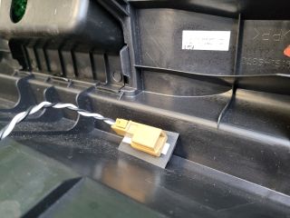 bontott SUZUKI S-CROSS Hátfal Burkolat