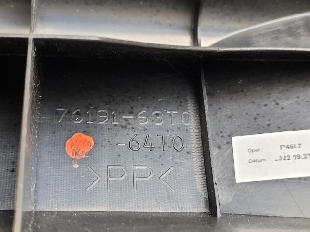 bontott SUZUKI S-CROSS Hátfal Burkolat