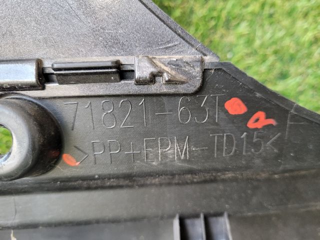 bontott SUZUKI S-CROSS Hátsó Lökhárító (Részeivel)