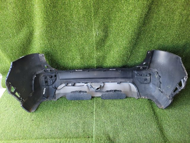 bontott SUZUKI S-CROSS Hátsó Lökhárító (Részeivel)