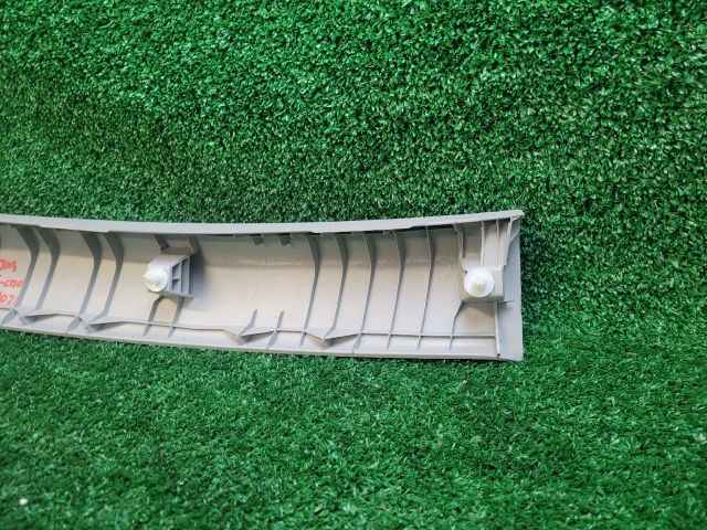 bontott SUZUKI S-CROSS Jobb A Oszlop Burkolat