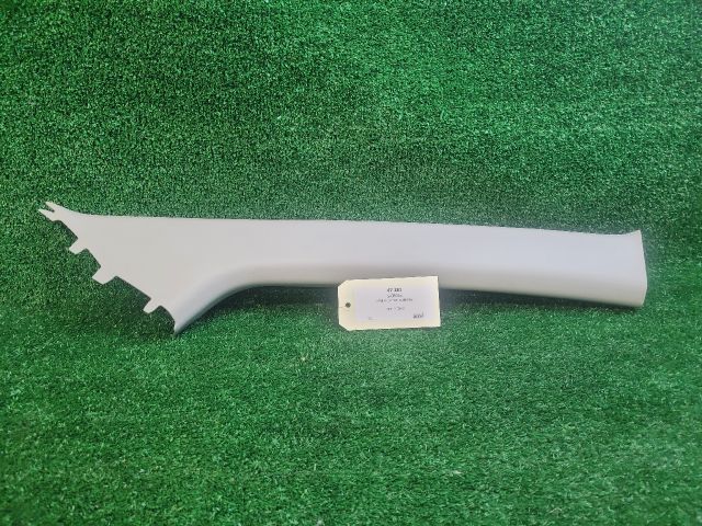 bontott SUZUKI S-CROSS Jobb A Oszlop Burkolat