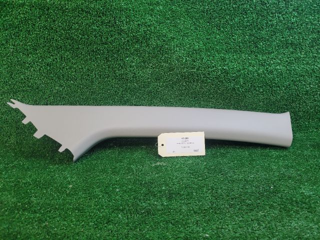 bontott SUZUKI S-CROSS Jobb A Oszlop Burkolat