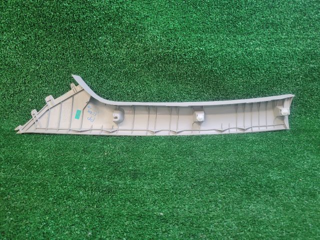 bontott SUZUKI S-CROSS Jobb A Oszlop Burkolat