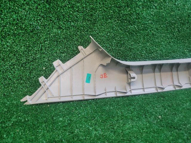 bontott SUZUKI S-CROSS Jobb A Oszlop Burkolat