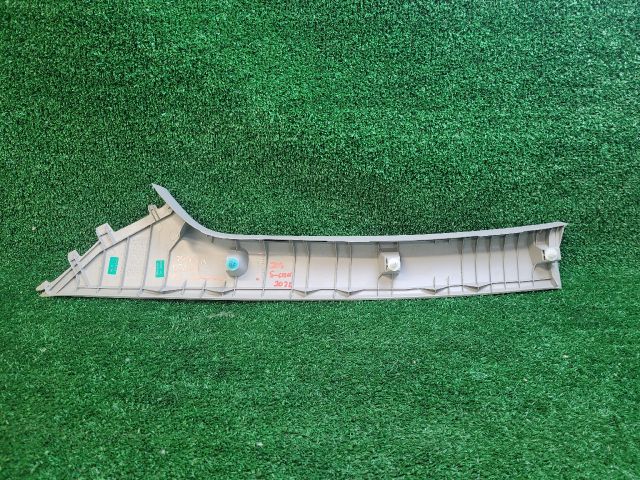 bontott SUZUKI S-CROSS Jobb A Oszlop Burkolat