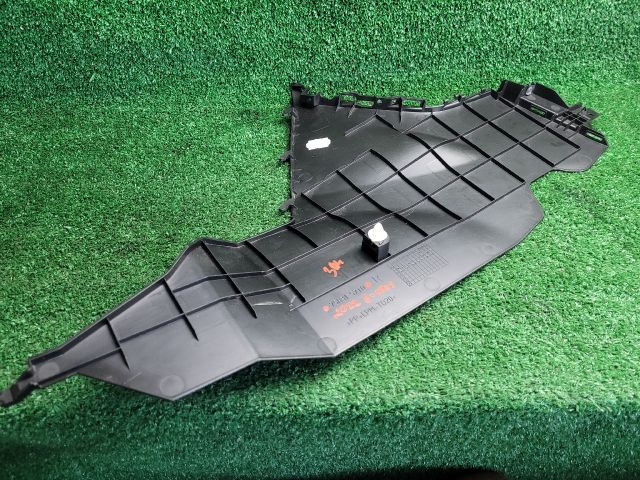 bontott SUZUKI S-CROSS Jobb Alsó Műszerfal Burkolat