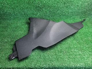 bontott SUZUKI S-CROSS Jobb Alsó Műszerfal Burkolat