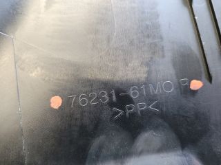 bontott SUZUKI S-CROSS Jobb B Oszlop Burkolat