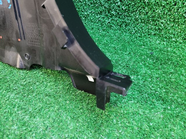 bontott SUZUKI S-CROSS Jobb B Oszlop Burkolat