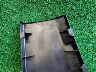 bontott SUZUKI S-CROSS Jobb B Oszlop Burkolat