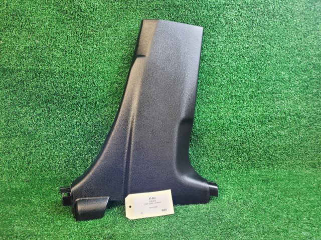 bontott SUZUKI S-CROSS Jobb B Oszlop Burkolat