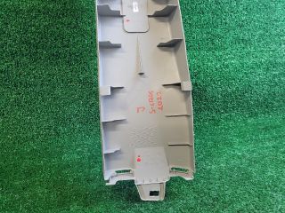 bontott SUZUKI S-CROSS Jobb B Oszlop Burkolat