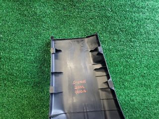 bontott SUZUKI S-CROSS Jobb B Oszlop Burkolat