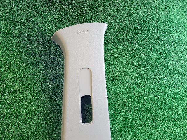 bontott SUZUKI S-CROSS Jobb B Oszlop Burkolat