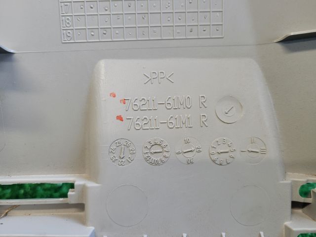 bontott SUZUKI S-CROSS Jobb B Oszlop Burkolat