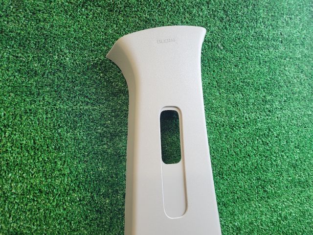 bontott SUZUKI S-CROSS Jobb B Oszlop Burkolat