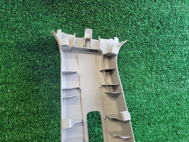 bontott SUZUKI S-CROSS Jobb B Oszlop Burkolat