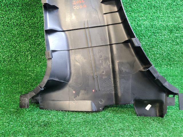 bontott SUZUKI S-CROSS Jobb B Oszlop Burkolat