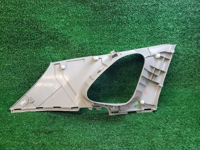 bontott SUZUKI S-CROSS Jobb C Oszlop Burkolat