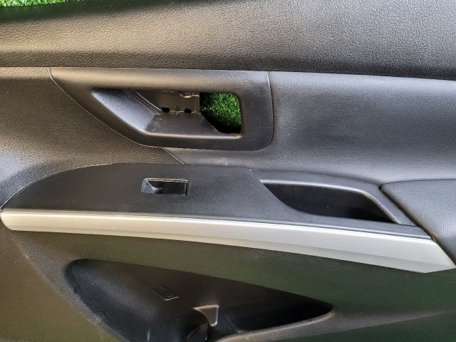 bontott SUZUKI S-CROSS Jobb első Ajtó Kárpit