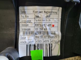 bontott SUZUKI S-CROSS Jobb első Ajtó Kárpit