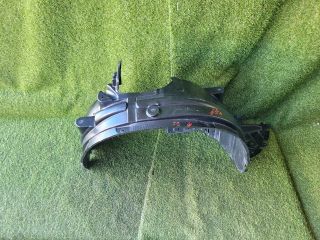 bontott SUZUKI S-CROSS Jobb első Dobbetét (Kerékjárati, Műanyag)