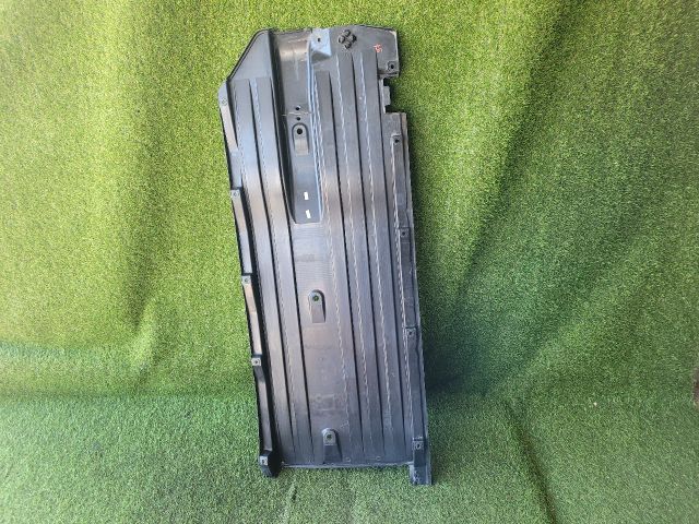 bontott SUZUKI S-CROSS Jobb Fenéklemez