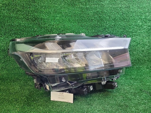 bontott SUZUKI S-CROSS Jobb Fényszóró