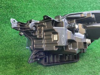 bontott SUZUKI S-CROSS Jobb Fényszóró