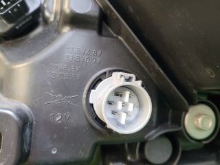 bontott SUZUKI S-CROSS Jobb Fényszóró