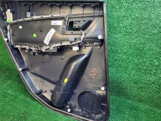 bontott SUZUKI S-CROSS Jobb hátsó Ajtó Kárpit