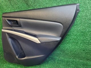 bontott SUZUKI S-CROSS Jobb hátsó Ajtó Kárpit