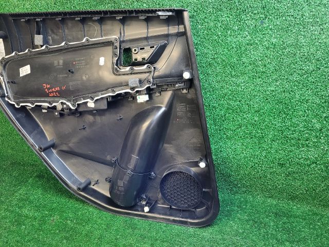 bontott SUZUKI S-CROSS Jobb hátsó Ajtó Kárpit