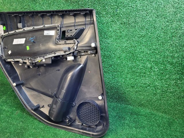 bontott SUZUKI S-CROSS Jobb hátsó Ajtó Kárpit