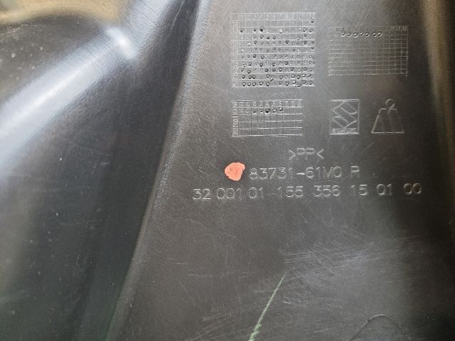 bontott SUZUKI S-CROSS Jobb hátsó Ajtó Kárpit