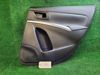 bontott SUZUKI S-CROSS Jobb hátsó Ajtó Kárpit