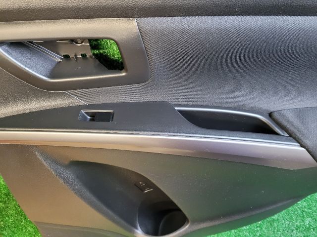 bontott SUZUKI S-CROSS Jobb hátsó Ajtó Kárpit