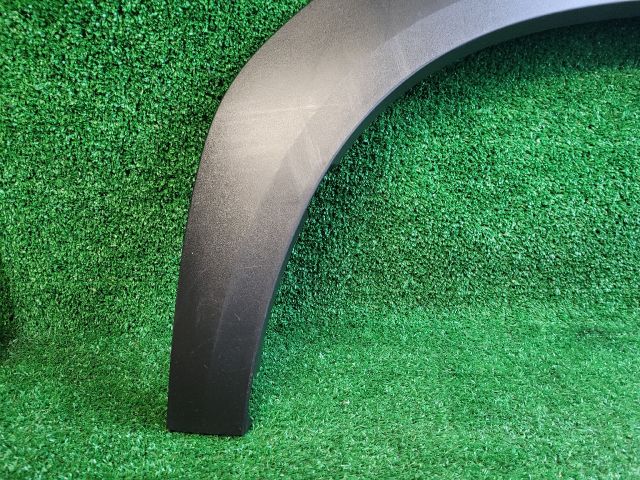 bontott SUZUKI S-CROSS Jobb hátsó Sárvédő Szélesítő