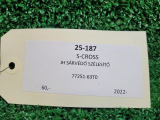 bontott SUZUKI S-CROSS Jobb hátsó Sárvédő Szélesítő