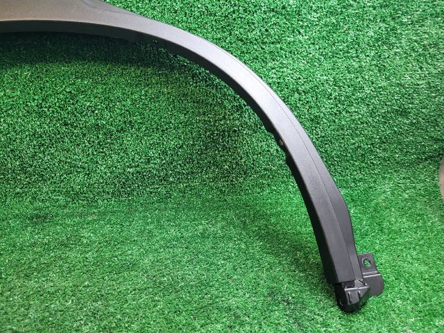 bontott SUZUKI S-CROSS Jobb hátsó Sárvédő Szélesítő