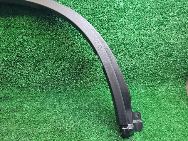 bontott SUZUKI S-CROSS Jobb hátsó Sárvédő Szélesítő