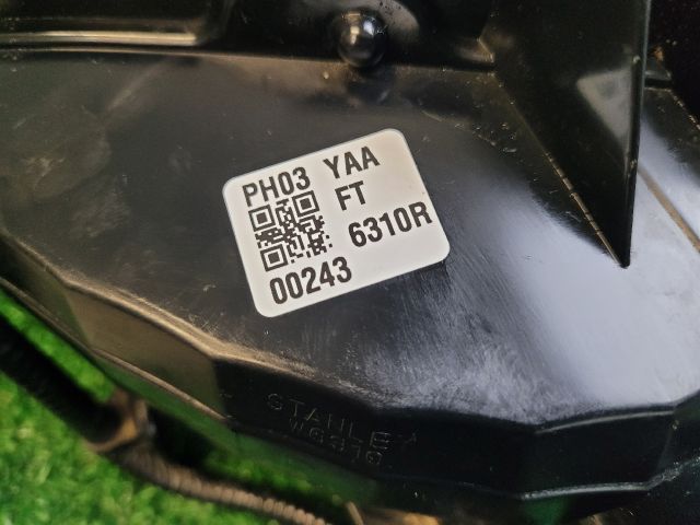 bontott SUZUKI S-CROSS Jobb Ködfényszóró