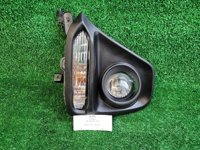 bontott SUZUKI S-CROSS Jobb Ködfényszóró