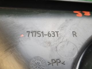 bontott SUZUKI S-CROSS Jobb Ködlámpa Rács