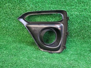 bontott SUZUKI S-CROSS Jobb Ködlámpa Rács