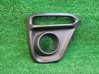 bontott SUZUKI S-CROSS Jobb Ködlámpa Rács