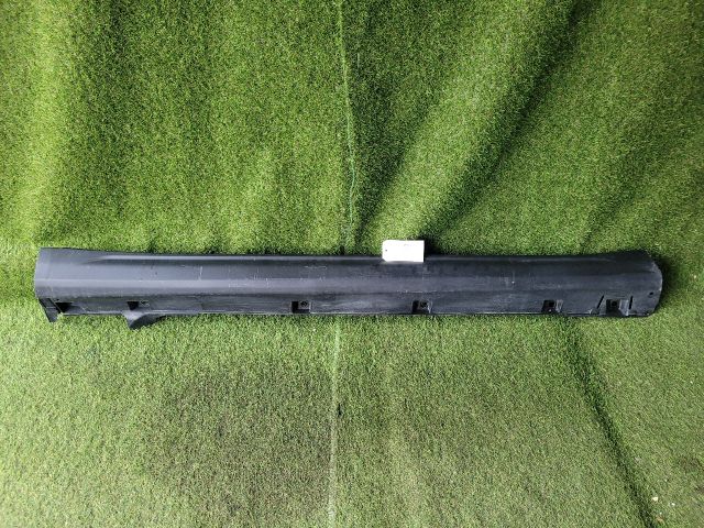 bontott SUZUKI S-CROSS Jobb Küszöb Légterelő