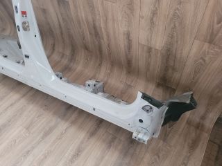 bontott SUZUKI S-CROSS Jobb Küszöb