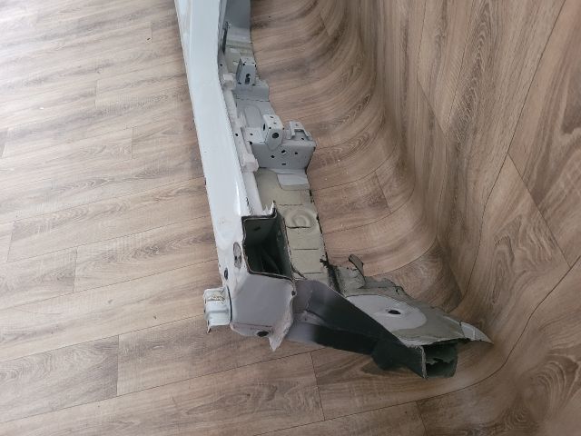 bontott SUZUKI S-CROSS Jobb Küszöb